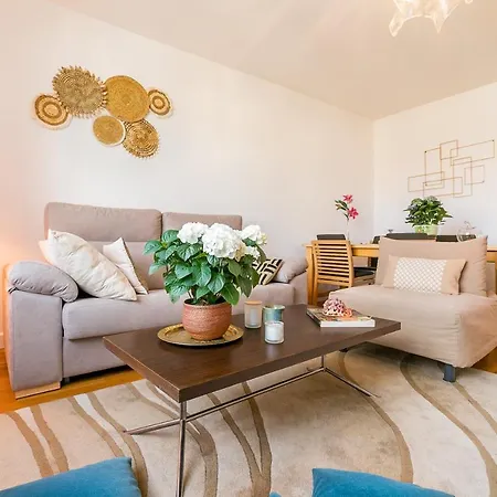 Apartment Climatise 7mn Centre 95m2 4 Adultes Bebe Garage Sous Sol Arrivee Autonome